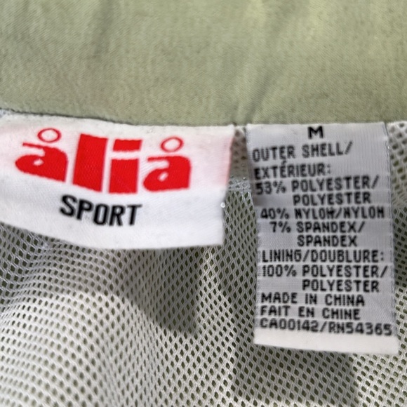 Alia two-piece outfit, vest is size M 3 pockets , pants size 12 with 2 pockets - Picture 2 of 16